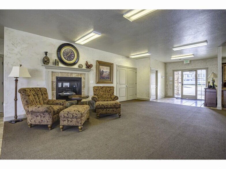 Building Photo - 1252 N Willowbrook Ln