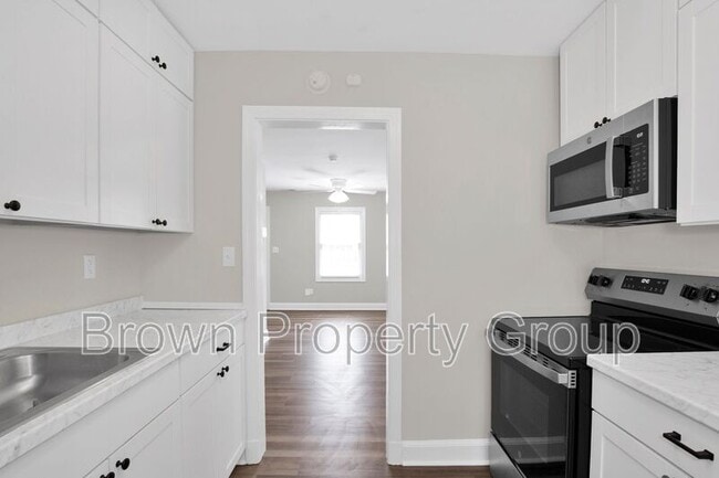 Building Photo - 113 Willborough Ave