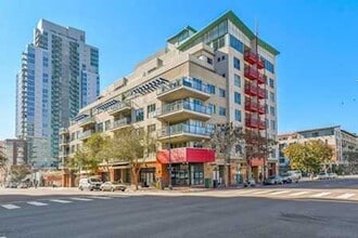 Building Photo - 1BD 1BA Condo in East Village ** MOVE  IN SPECIAL - MOVE IN 6/1/26 - 2 WEEKS FREE RENT**