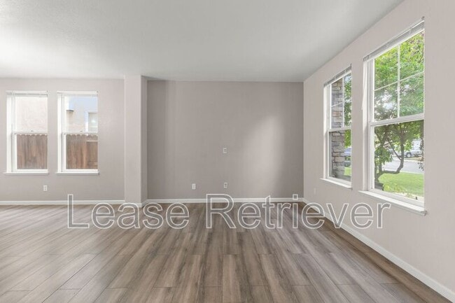 Building Photo - 4244 Lindsey Ln