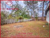 Building Photo - 206 5th St