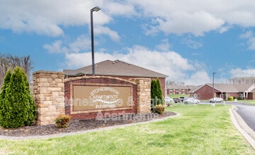 Building Photo - 1101 Stonebench Cir