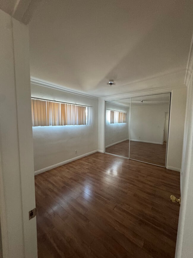 Bedroom - 1010 Thompson Ave