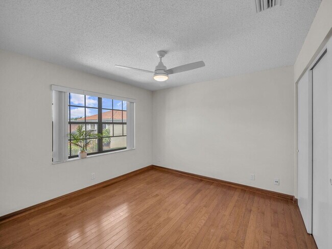 Building Photo - 1744 Shoreside Cir