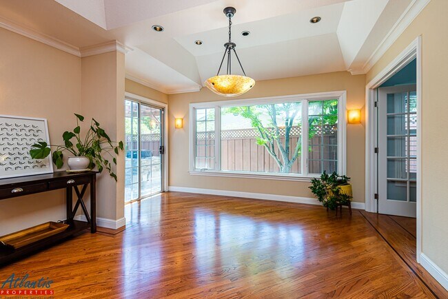 Building Photo - Stylish Home | Designer Materials | Award ...