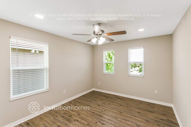 Building Photo - 10538 Medford Lakes Dr