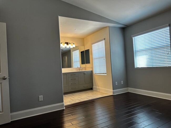 Building Photo - Redlands Townhome For Rent!