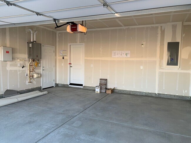 Building Photo - Home In Tracy Hills - Tenant occupied DO N...