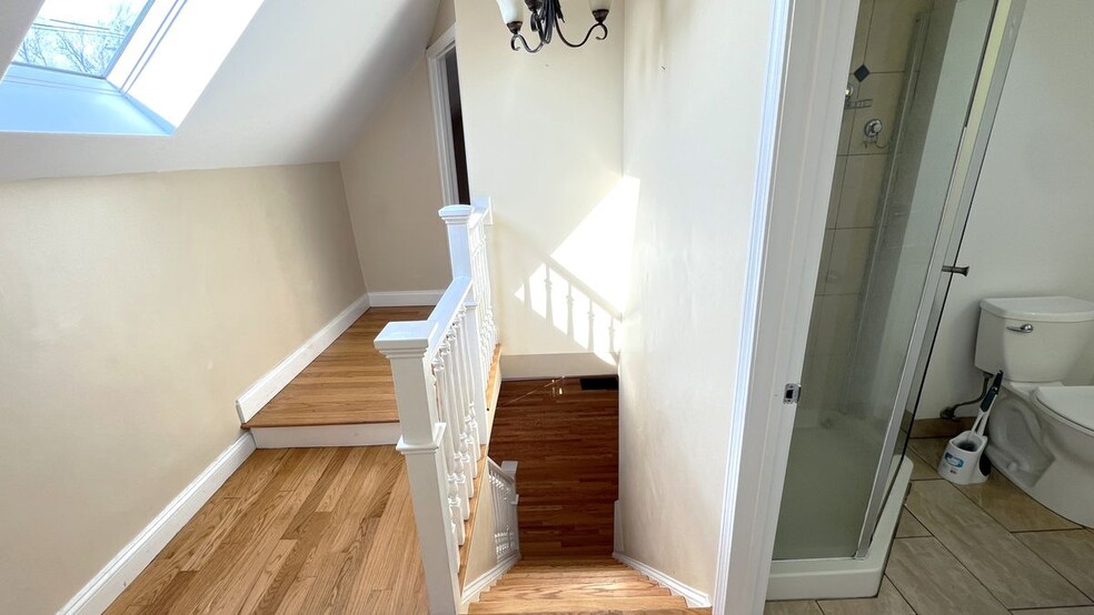 Building Photo - 254 Broadway