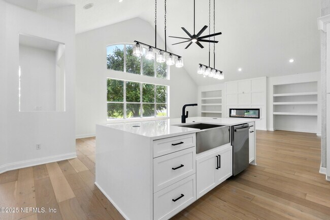 Building Photo - 13600 Emerald Cove Ct