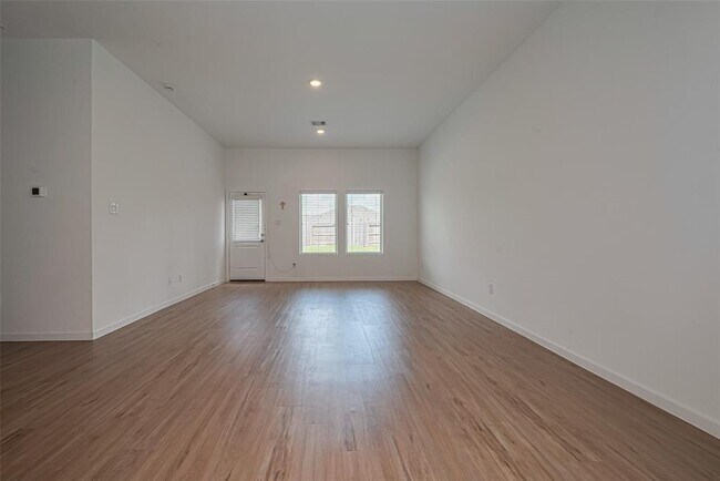 Building Photo - 5110 Sunvalley Bend Dr