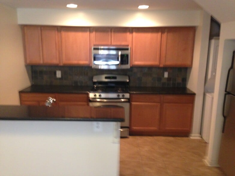 Kitchen - 3407 Race St