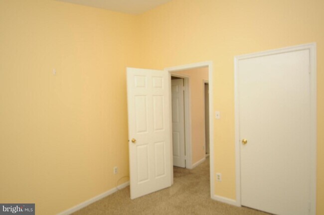 Building Photo - 6760 Cardinal Woods Ct