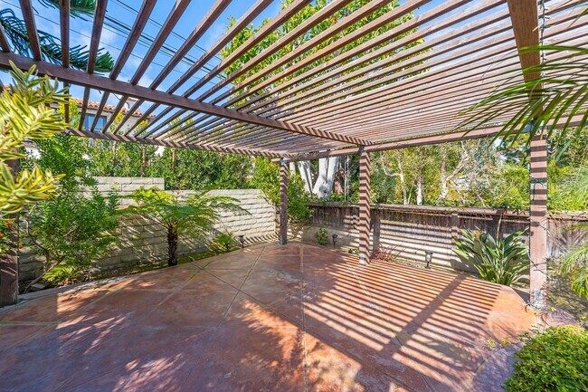 Building Photo - Beautiful Manhattan Beach Rental Home!