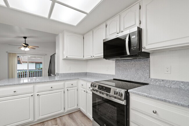 Building Photo - 34 Altamont Dr