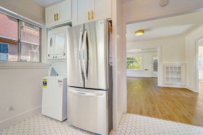 Building Photo - 2909 Cimarron St