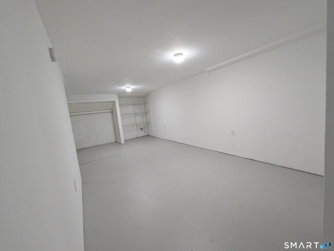 Building Photo - 189 Melrose Rd