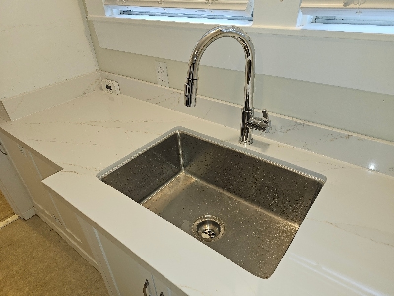 Building Photo - 412 Lincoln St