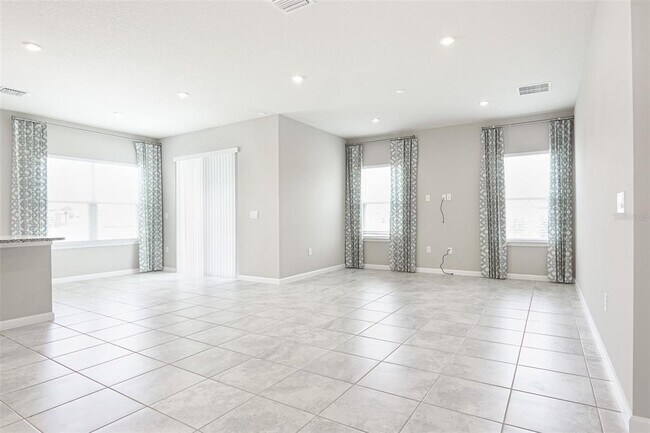 Building Photo - 1892 Basenji Dr