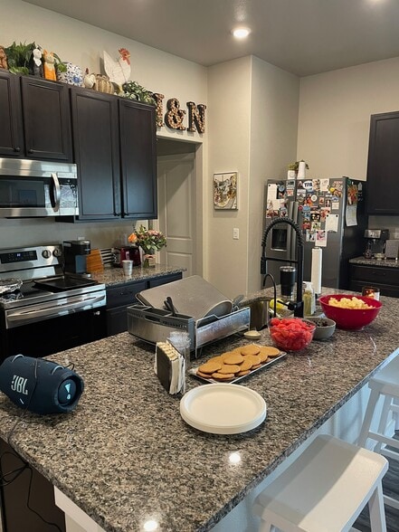 Kitchen - 2409 Bastrop Ave