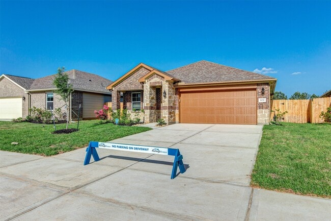 Building Photo - 2031 Stella Pne Dr