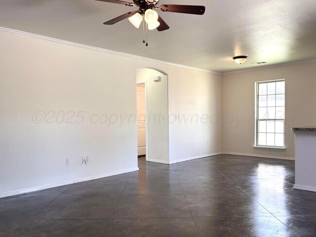 Building Photo - 4521 Pine St