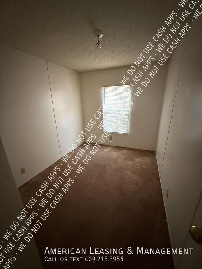 Building Photo - 108 Hornet Ln