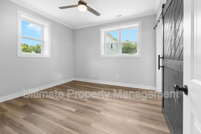 Building Photo - 610 N 10th St