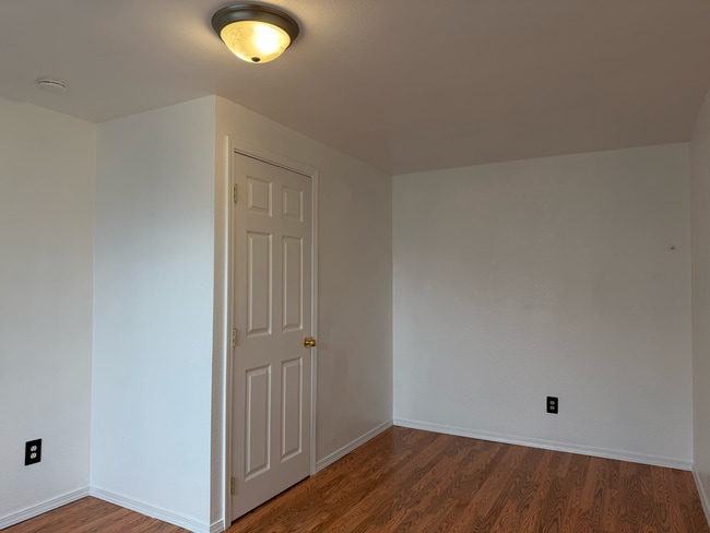 Building Photo - 8103 Waterfowl Ave