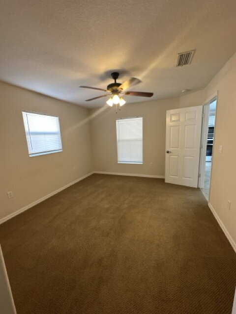 Building Photo - Spacious 2-Bed, 2-Bath Home in Venice with...