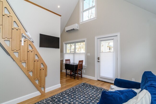 Building Photo - 12 Maugus Ave