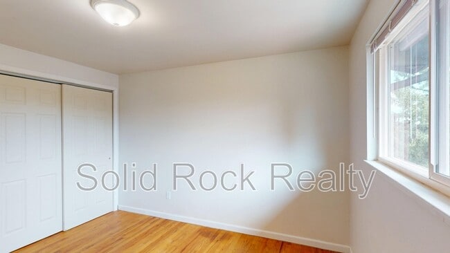 Building Photo - 3660 Brentwood Terrace