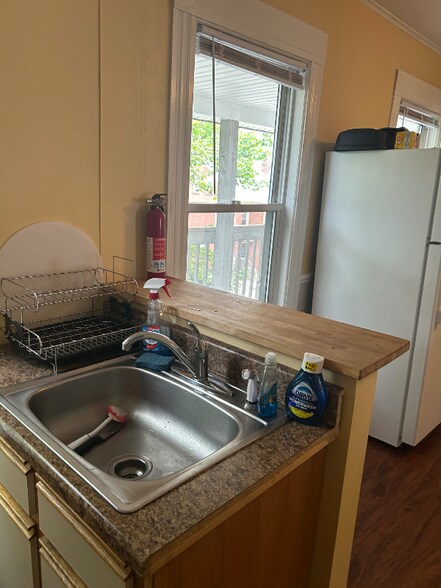 Building Photo - 89 Goffe St