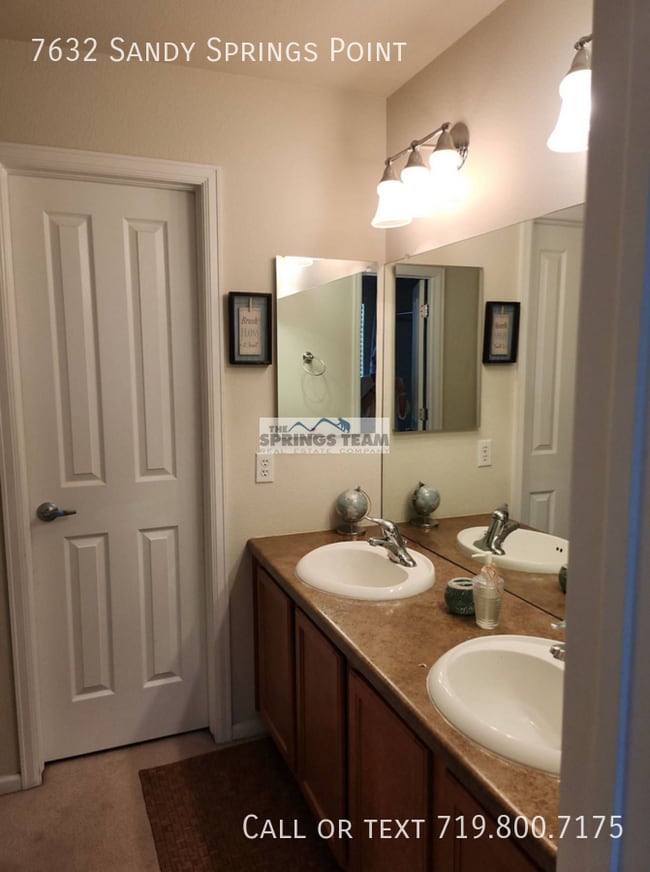 Building Photo - 7632 Sandy Springs Point