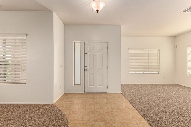 Building Photo - Chandler 4 Bedroom - 2.5 Bathroom with Pri...