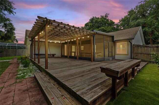 Building Photo - 308 Silver Pine Dr