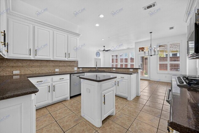 Building Photo - 2208 Grizzly Run Ln