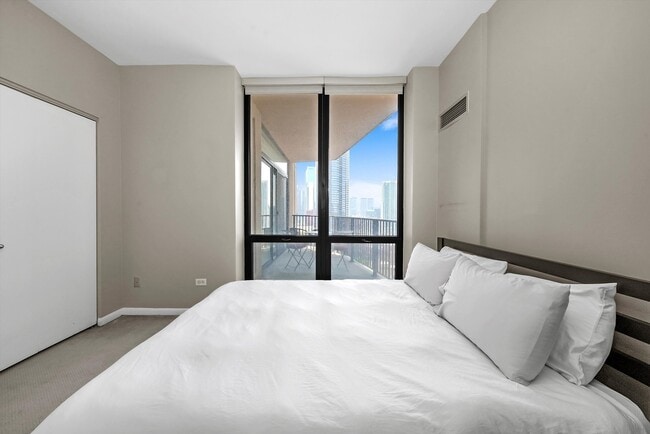 Building Photo - 435 W Erie St