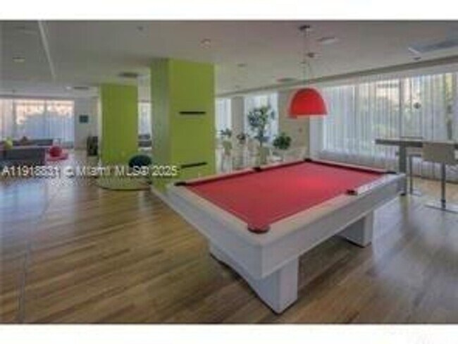 Building Photo - 133 NE 2nd Ave