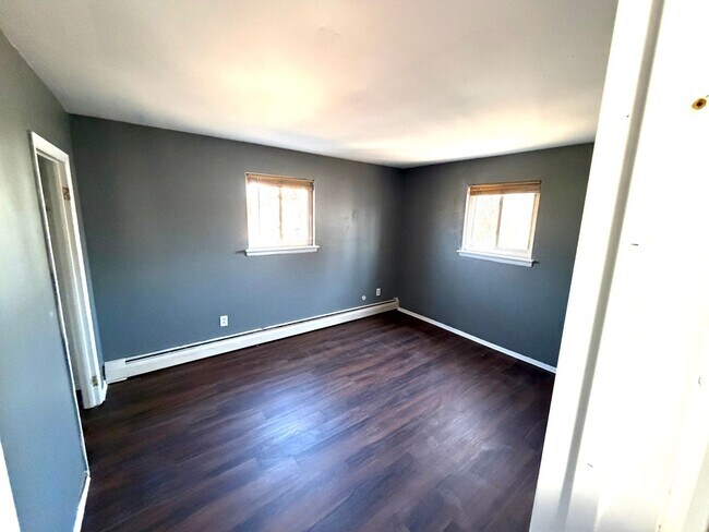 Building Photo - 330 Olive Ave