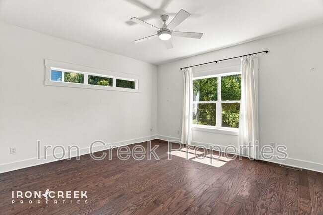 Building Photo - 17 Woodbridge Park Dr