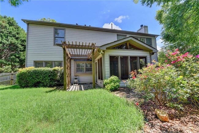 Building Photo - 7470 Brookwood Way