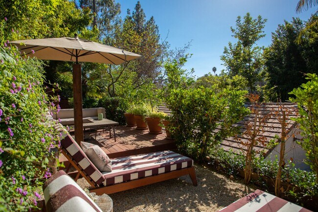 Building Photo - Fully Furnished Hollywood Hills Retreat | Private, Gated, Monthly Rental