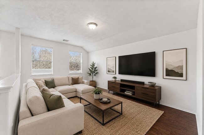 Building Photo - 6 Druids Glen Pl