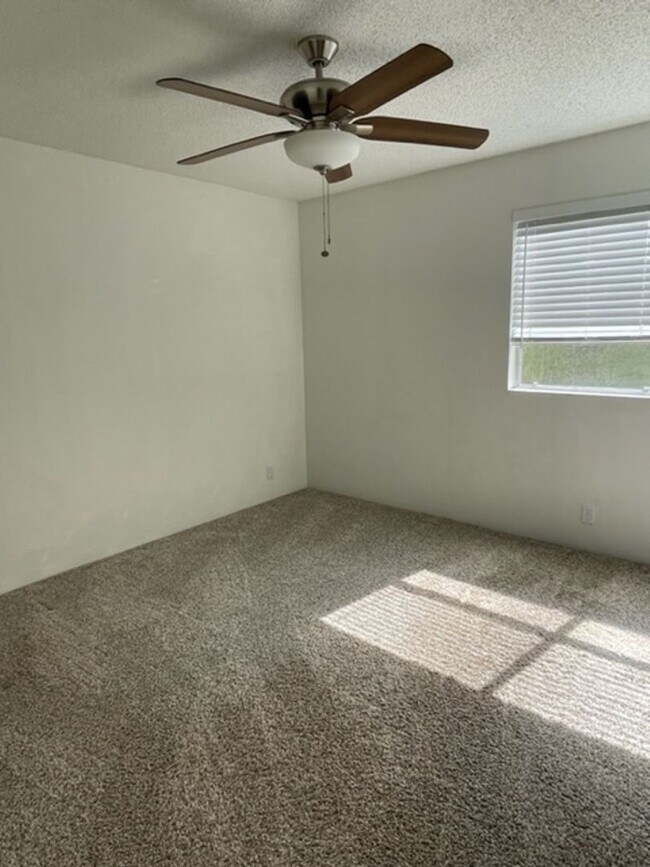 Building Photo - Available now - 2 bedroom / 2 bath / 2 parking in Mililani