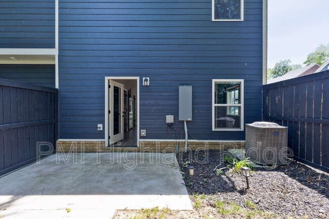 Building Photo - 6084 Ivory Ln