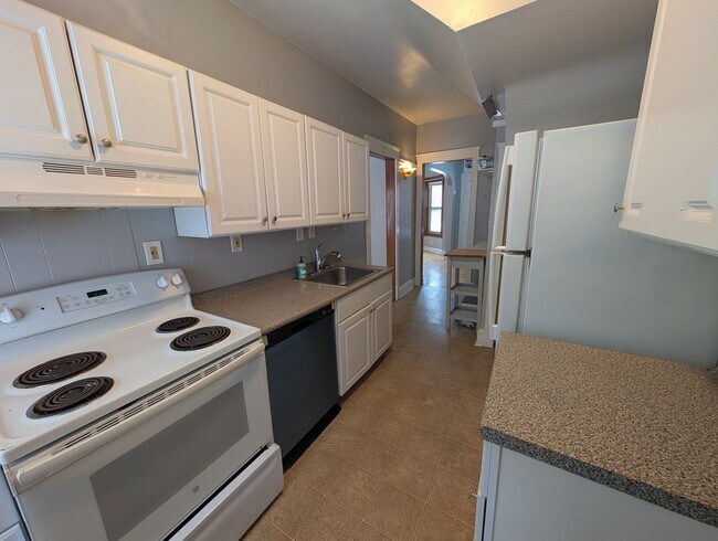 Building Photo - 5807-5807 Franklin Blvd