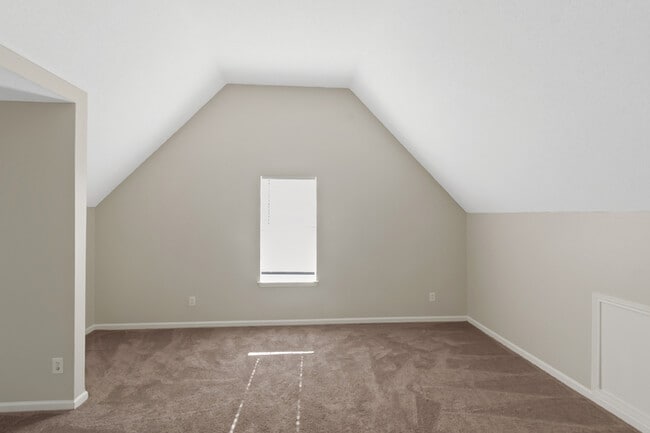 Building Photo - 2921 Russ Ln