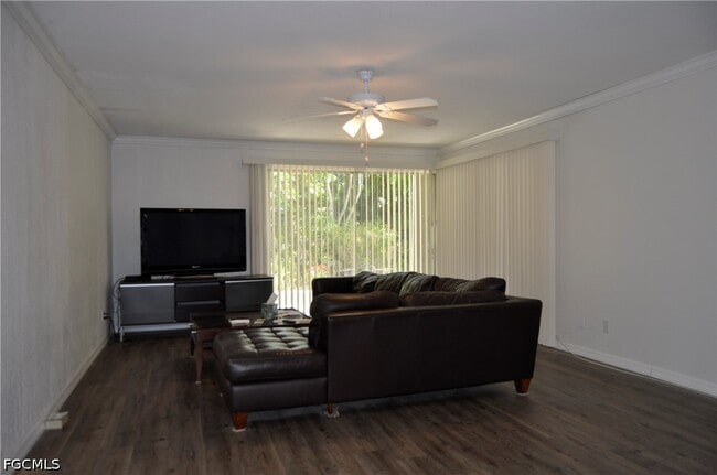 Building Photo - 1435 Alcazar Ave