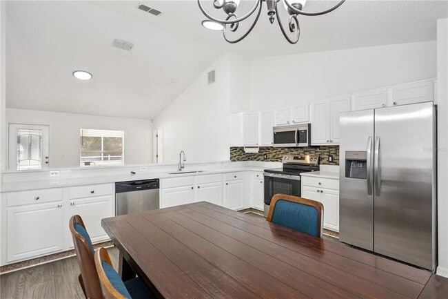 Building Photo - 1703 Sail Ct